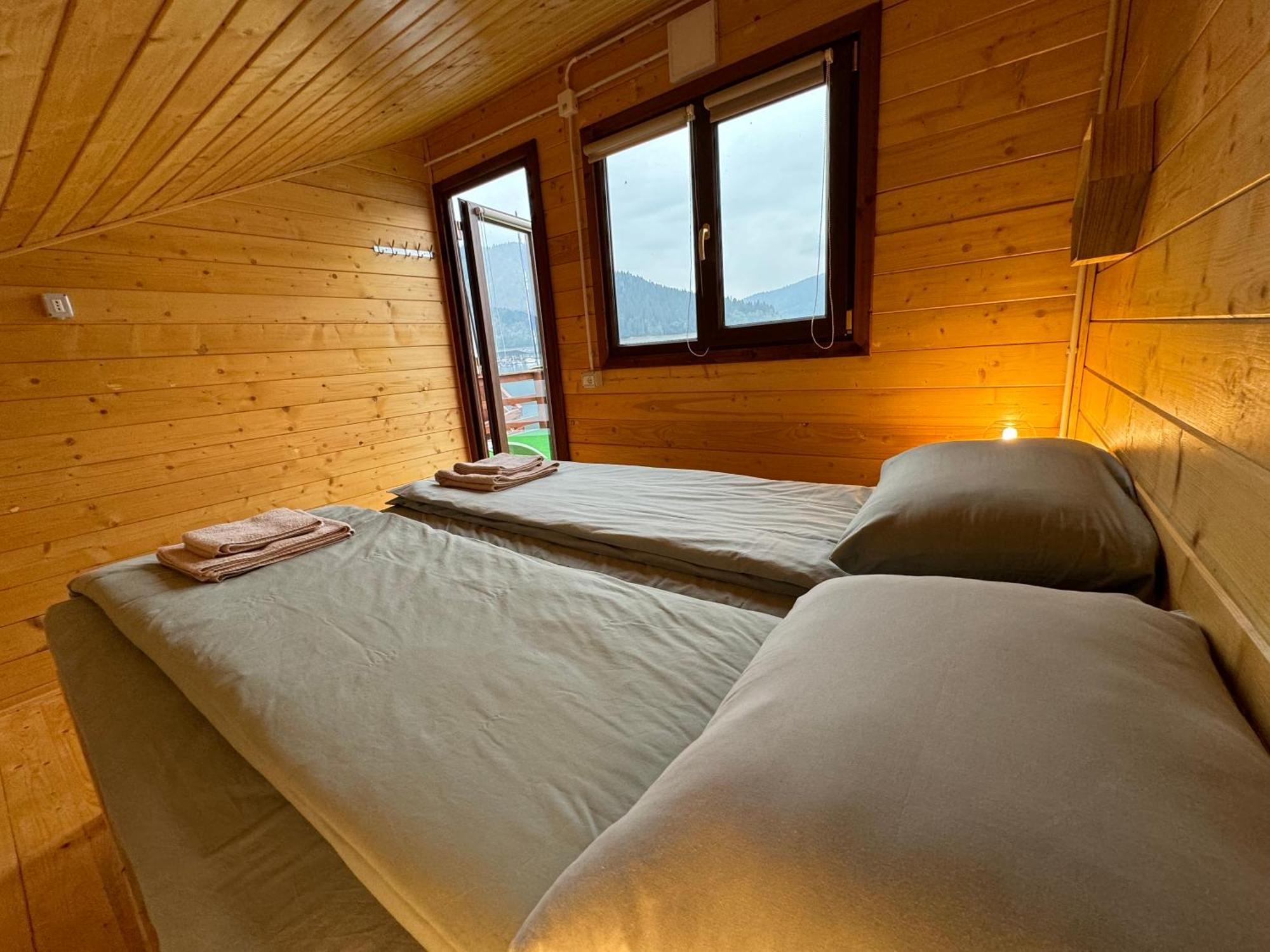 Holiday Bicaz Bungalows On The Lake Exterior foto