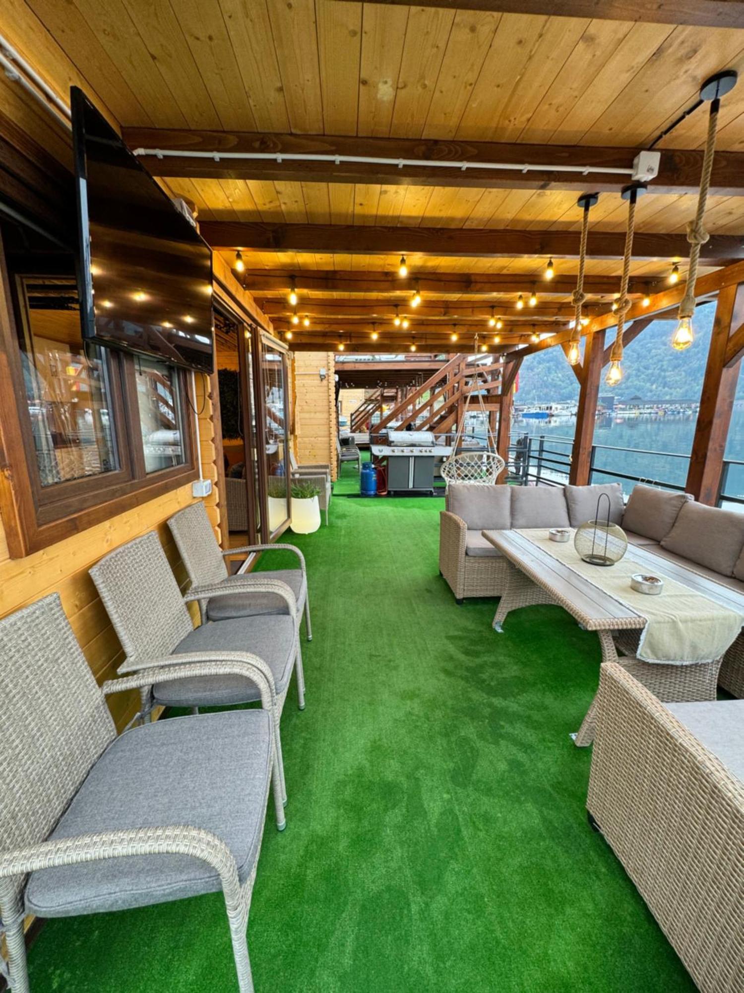 Holiday Bicaz Bungalows On The Lake Exterior foto
